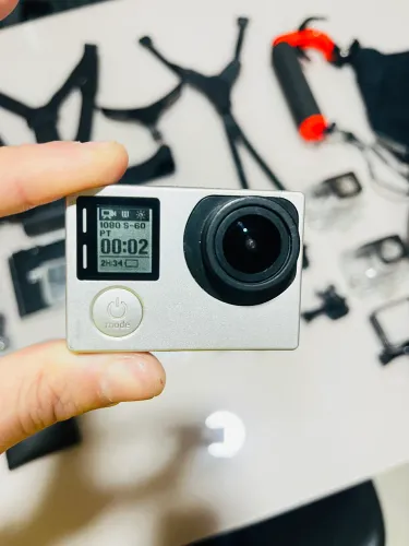 Go Pro Hero 4 - 02 Baterias + Kit