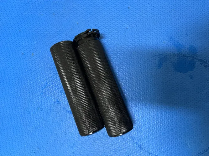 Punho metálico preto para moto 1 polegada 