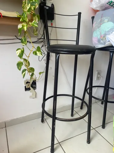 2 Banco alto para bancada  