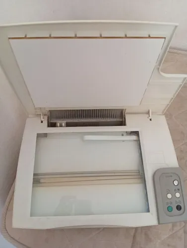 Vende-se uma impressora LEXMARK .