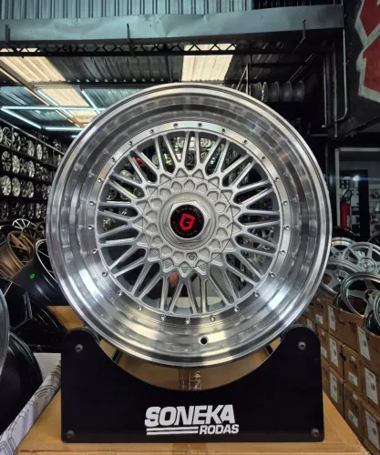 Jogo de rodas GISA R9155 BBS aro 18 - 5x100 e 5x112