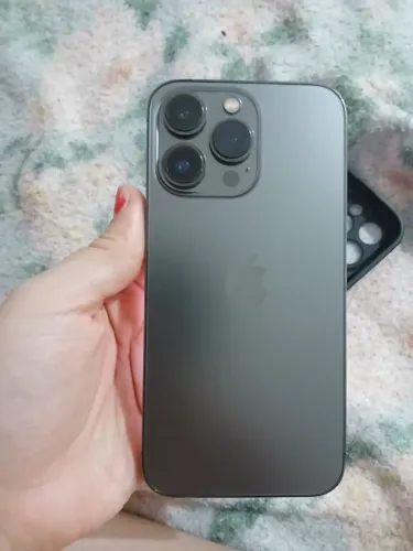 V/T iPhone 13 Pro 