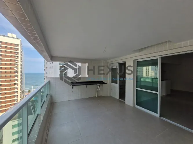 Apartamento com varanda gourmet, lazer e vista mar a uma quadra da Praia das Asturias, Gua