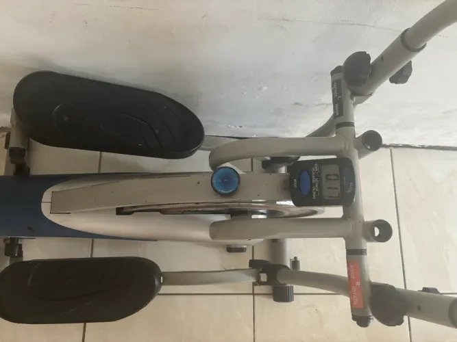 Bicicleta ergométrica da Polishop