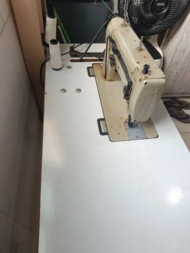 Vendo máquina de costura 