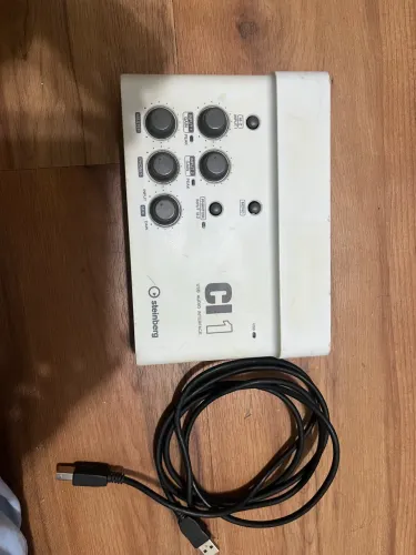 Interface de áudio steinberg CI 1
