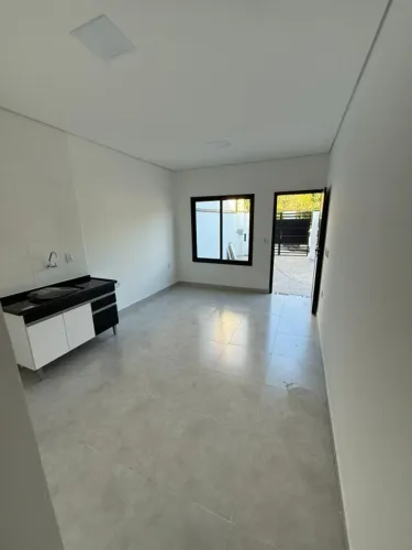 Casa à venda no Jardim Jatobá (Eden) com 2 Dormitórios, em Sorocaba-SP.