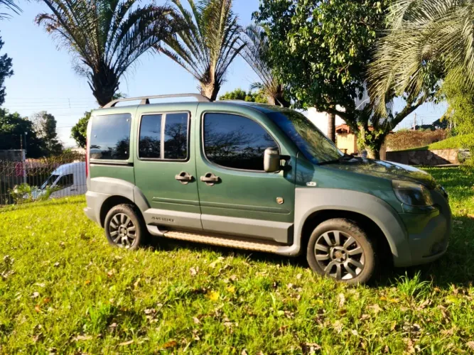 Fiat Doblo Adv.ext./adv.ext.loc. 1.8 16V Flex 2016