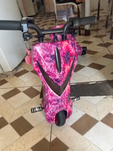Triciclo elétrico infantil