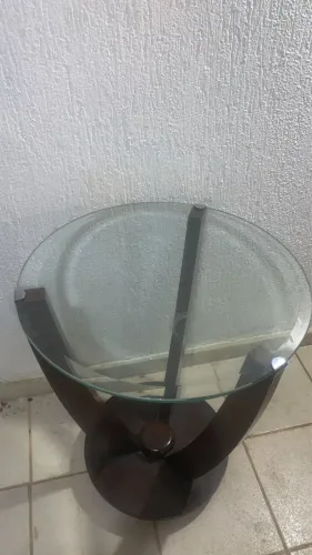 Mesa de canto de vidro