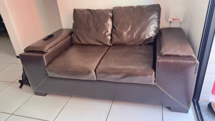 Lindo Sofa couro Marrom