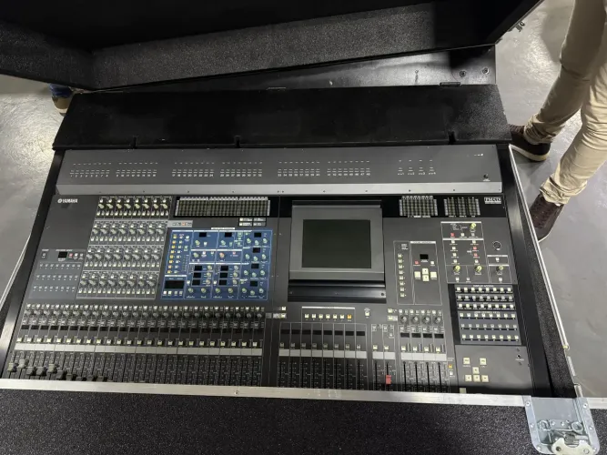 Mesa de Som Digital Yamaha PM5D-RH