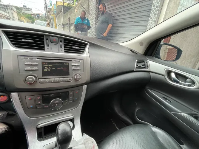 Nissan Sentra SV 2.0 Flexstart 16V Aut. 2016