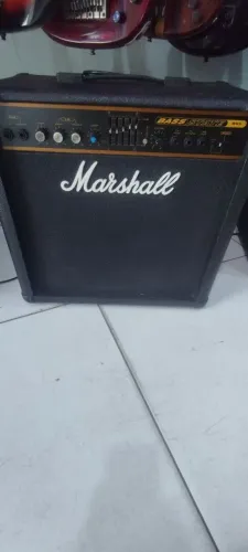 Amplificador de baixo Marshall Bass state B65