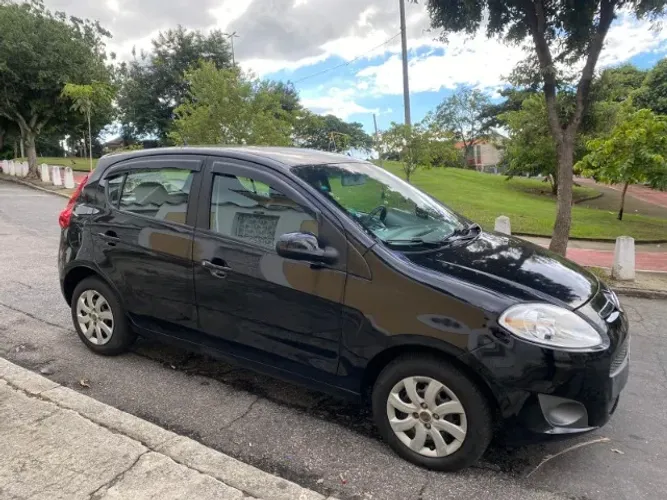 Fiat Palio Attractive 1.0 EVO Fire Flex 8V 5P 2014