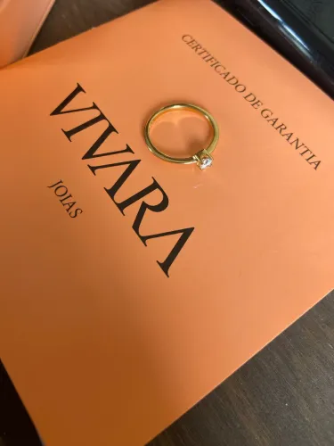 Peça exclusiva da Vivara, em perfeito estado, modelo clássico e atemporal.
