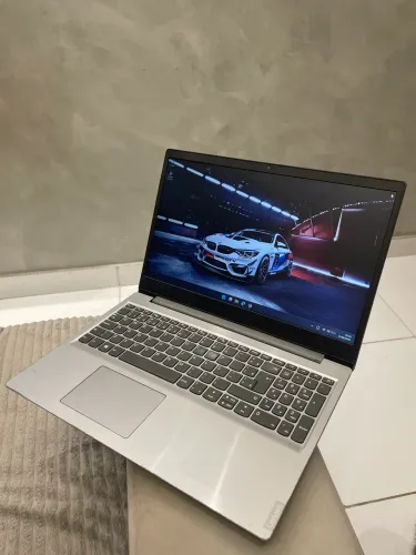 Notebook i7 / 8GB de RAM/ SSD 256GB