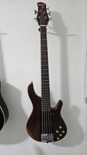 Baixo Tagima Millennium 5 Cordas