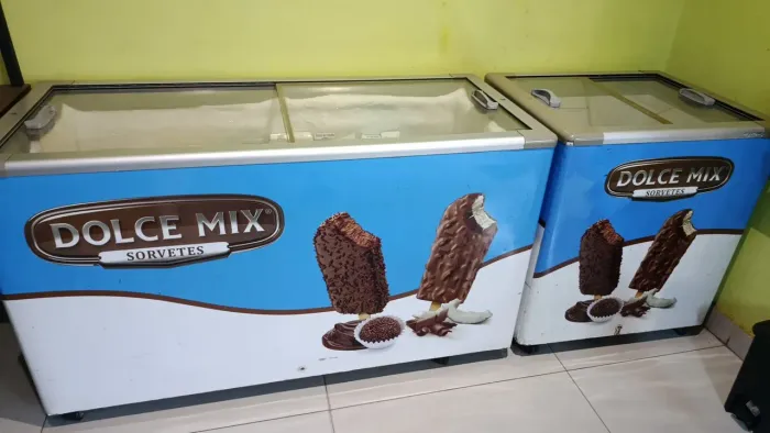 Equimentos e móveis para sorveteria e acaiteria