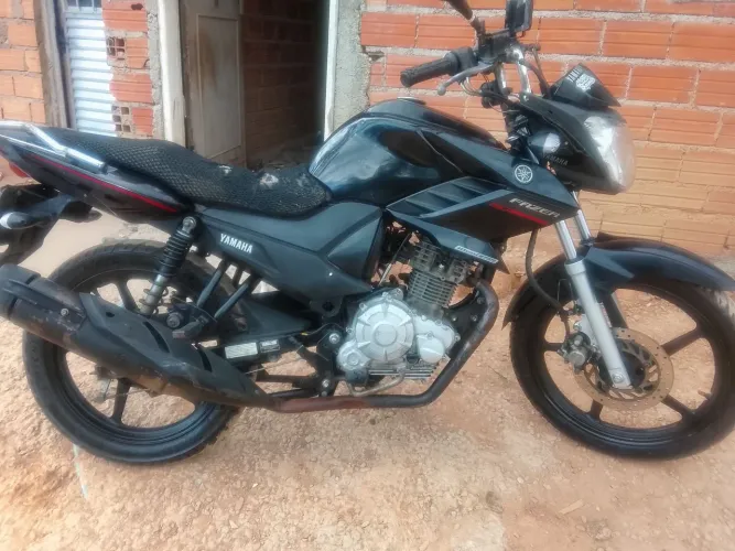 Fazer 150 licenciada em dia