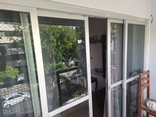 Experiência manutenção em alumínio e vidro com moto