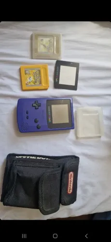 Gameboy color original com tela extra + Pokemon Yellow e Pokemon Gold com case