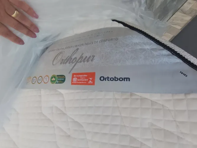 Colchão Orthopur Ortobom impecável