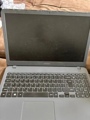 Notebook Samsung NP350XAA para retirada de peças