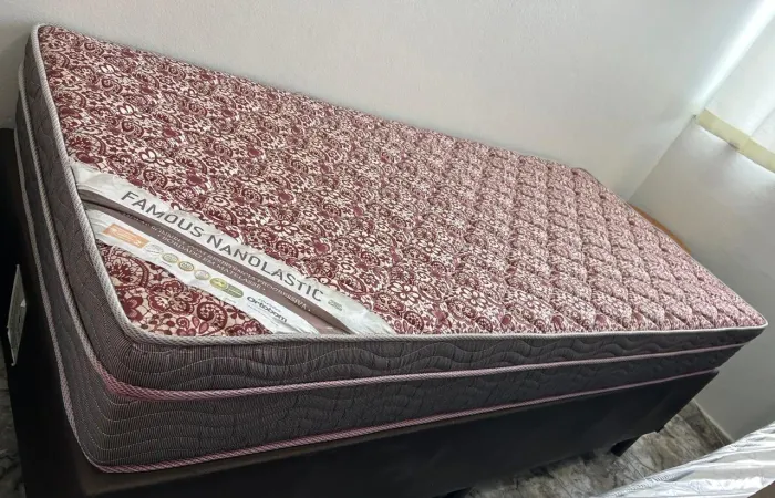 VENDO CAMA SOLTEIRO + BASE SEMINOVO