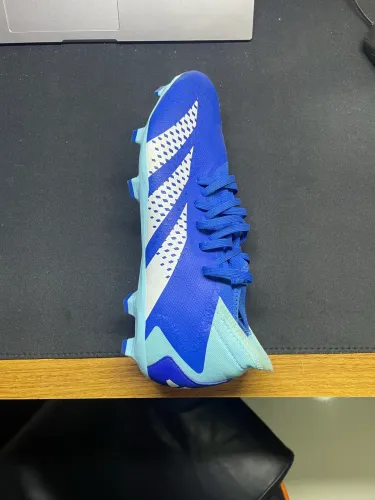 CHUTEIRA AZUL ADIDAS PREDATOR