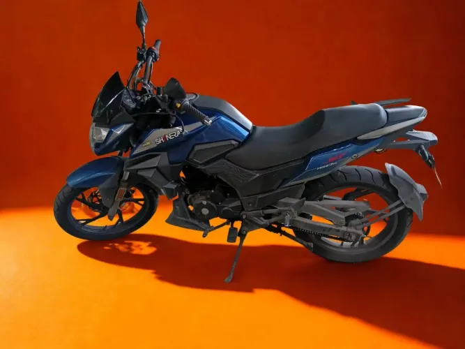 Moto praticamente NOVA