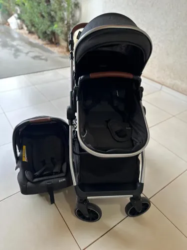 Carrinho Moisés + Bebê Conforto 