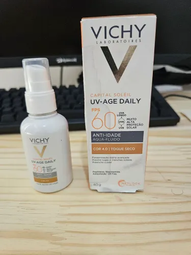 FILTRO SOLAR VICHY: CAPITAL SOLEIL UV-AGE DAILY ANTI IDADE COR: 4.0