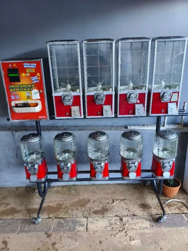 Máquina de Bolinha - Vending Machine (cápsula)