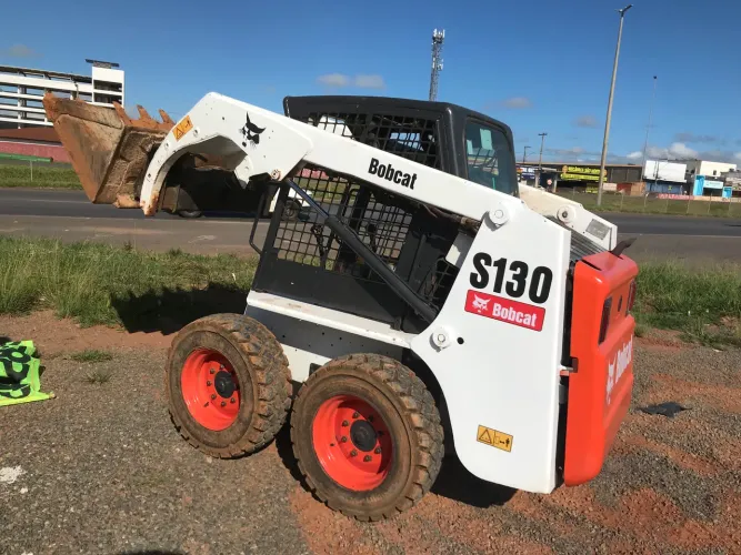  Aluguel Bobcat 