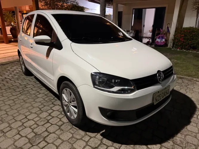 Volkswagen Fox 1.0 MI Total Flex 8V 5P 2012