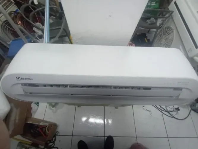 Ar-Condicionado INSTALADO Split Inverter 24000 BTUs Electrolux Color Adapt Wi-Fi Só Frio