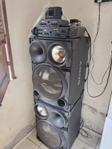 Vendo Som completo estéreo alta qualidade.