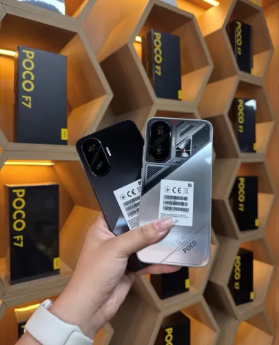 POCO F7 5G TELA 6.67 Lacrados 512/12GB