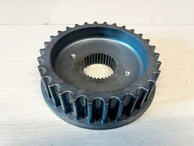 Polia dentada dianteira transmissão Harley Davidson - PN 4038004 - Estado: Sem uso