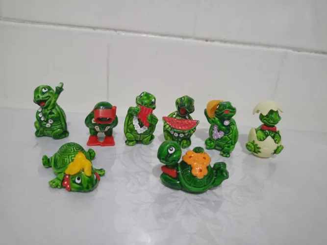 Coleção De Tartalegres Tartarugas Ferrero (Kinder ovo) Com 8 unds