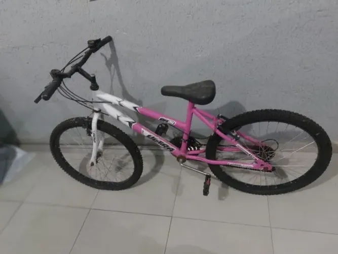Bicicleta feminina aro 24 seminova