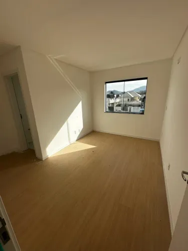 Piso laminado clicado 25m2