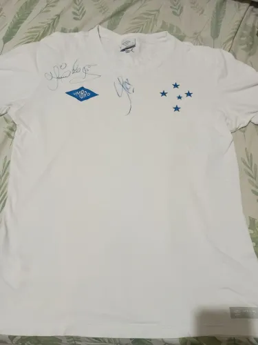 Camisa Cruzeiro retrô, autografada Alex e Dirceu Lopes