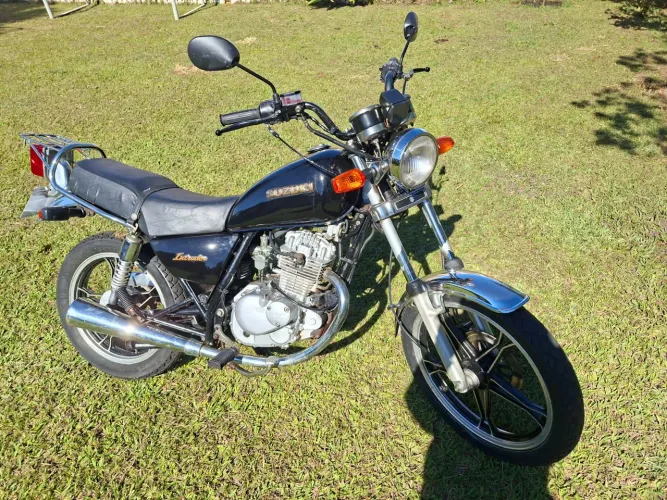 Suzuki 125 intruder 2006 Leilão