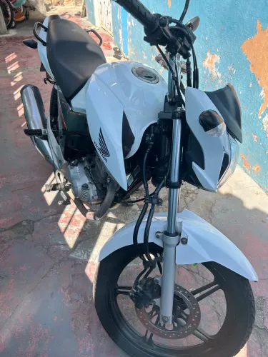 Vende-se Fan 160 ano 2018 único dono 