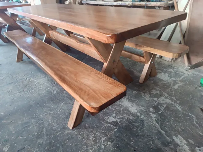 Vendo mesa rústica de Angelim Pedra