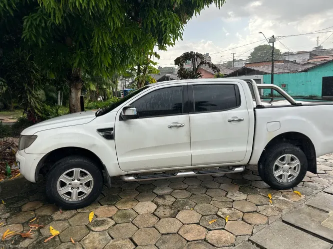 FRETES E MUDANÇAS / VALOR R$ 200,00