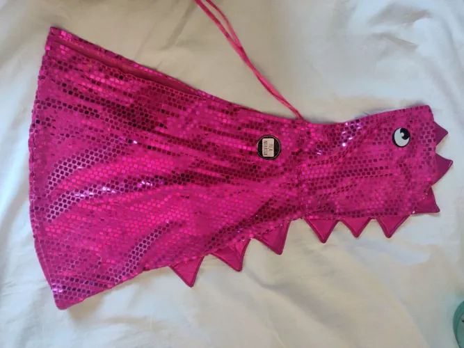 Capa dinossauro rosa fantasia