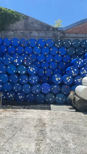 Tambor 200 litros tampa fixa, bombona continha extrato de guaraná 
